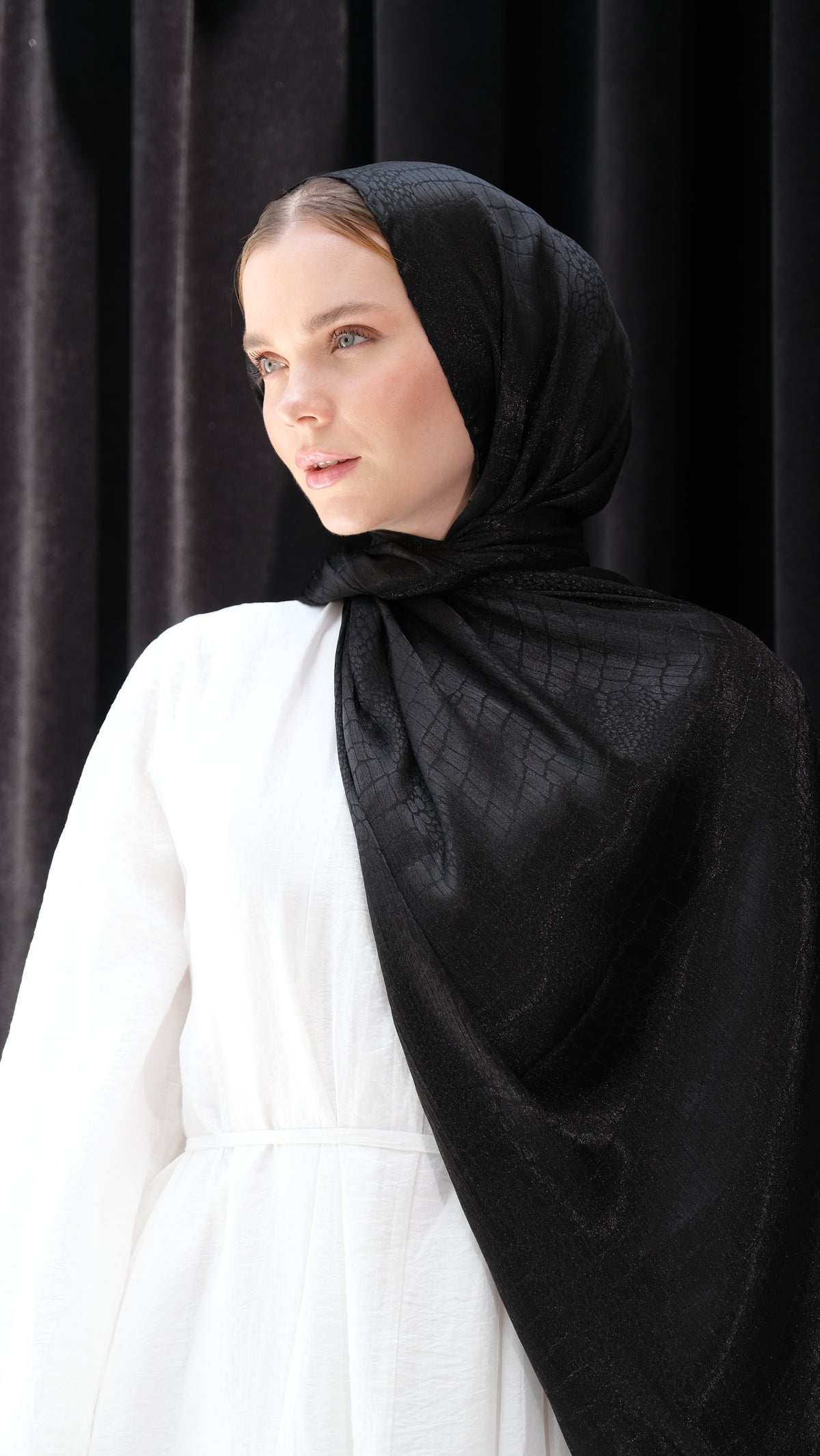 Pure Şal Violetta siyah desenli tesettür şalı – 3. görsel