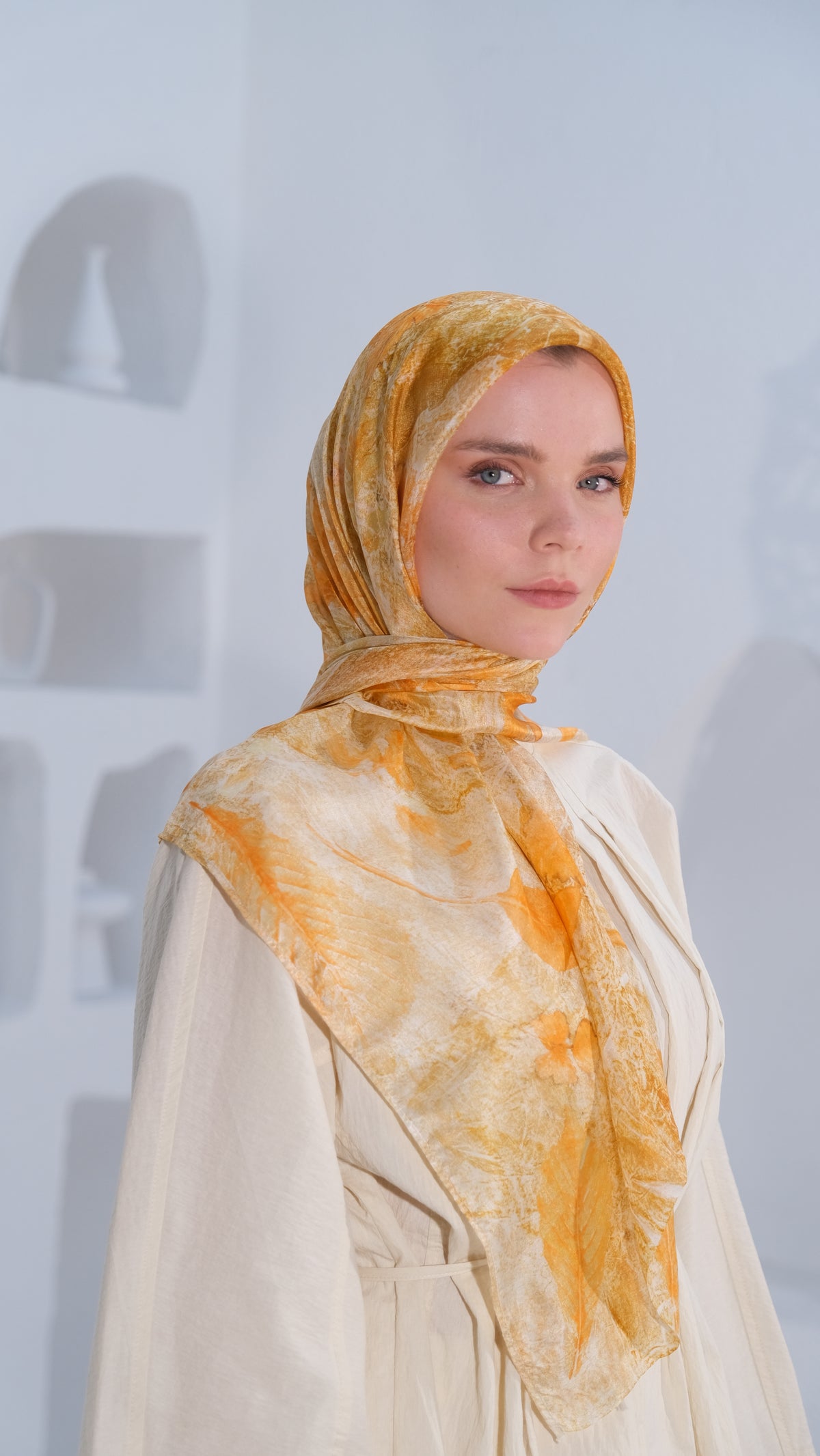 Heirloom No. 04 %100 ipek eşarp – 3. görsel